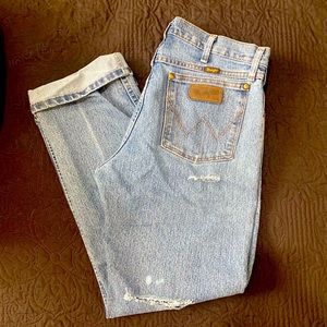 Distressed wrangler Jeans